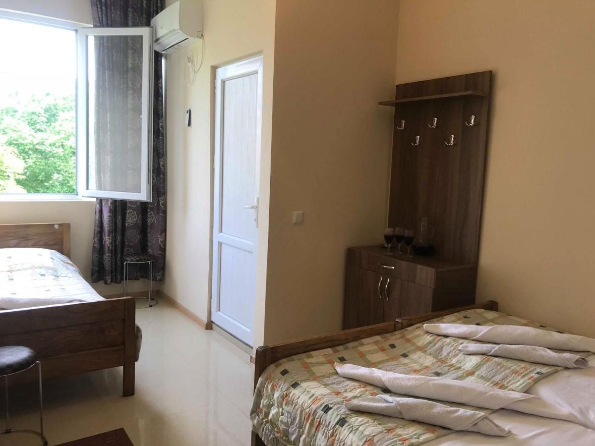 Twins Guest House By Black Sea Kobuleti Exteriér fotografie