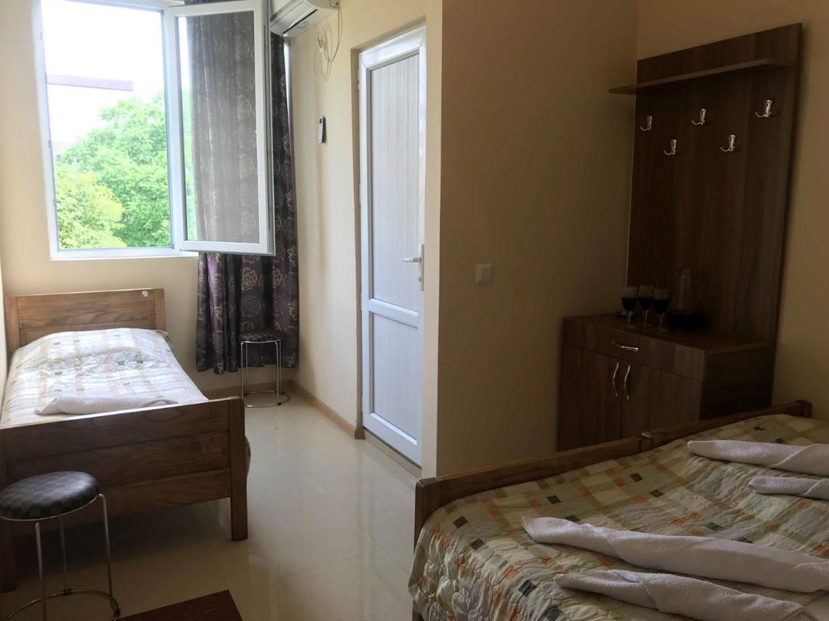 Twins Guest House By Black Sea Kobuleti Exteriér fotografie